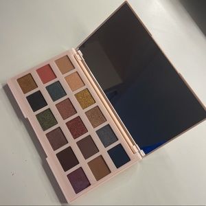 BRAND NEW CIATE LONDON EDITOR PALETTE New England